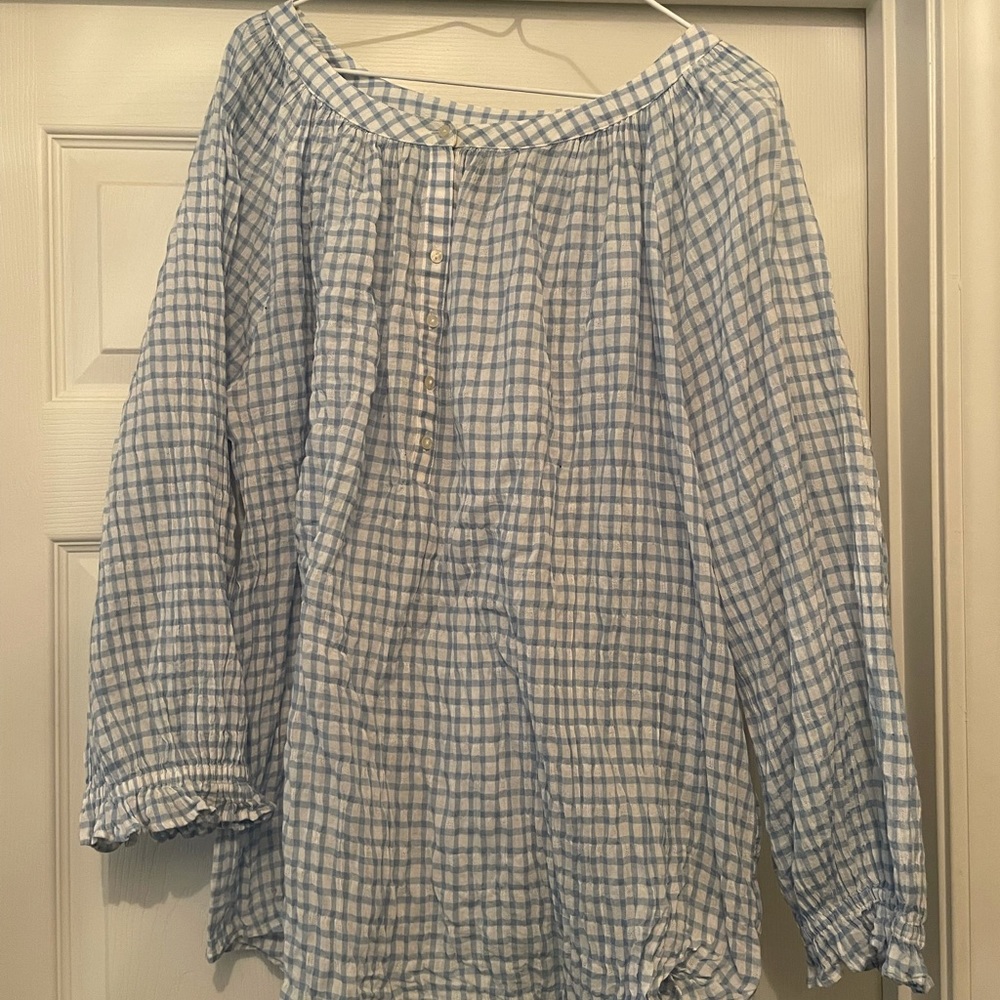 Blue and white airy long sleeve blouse